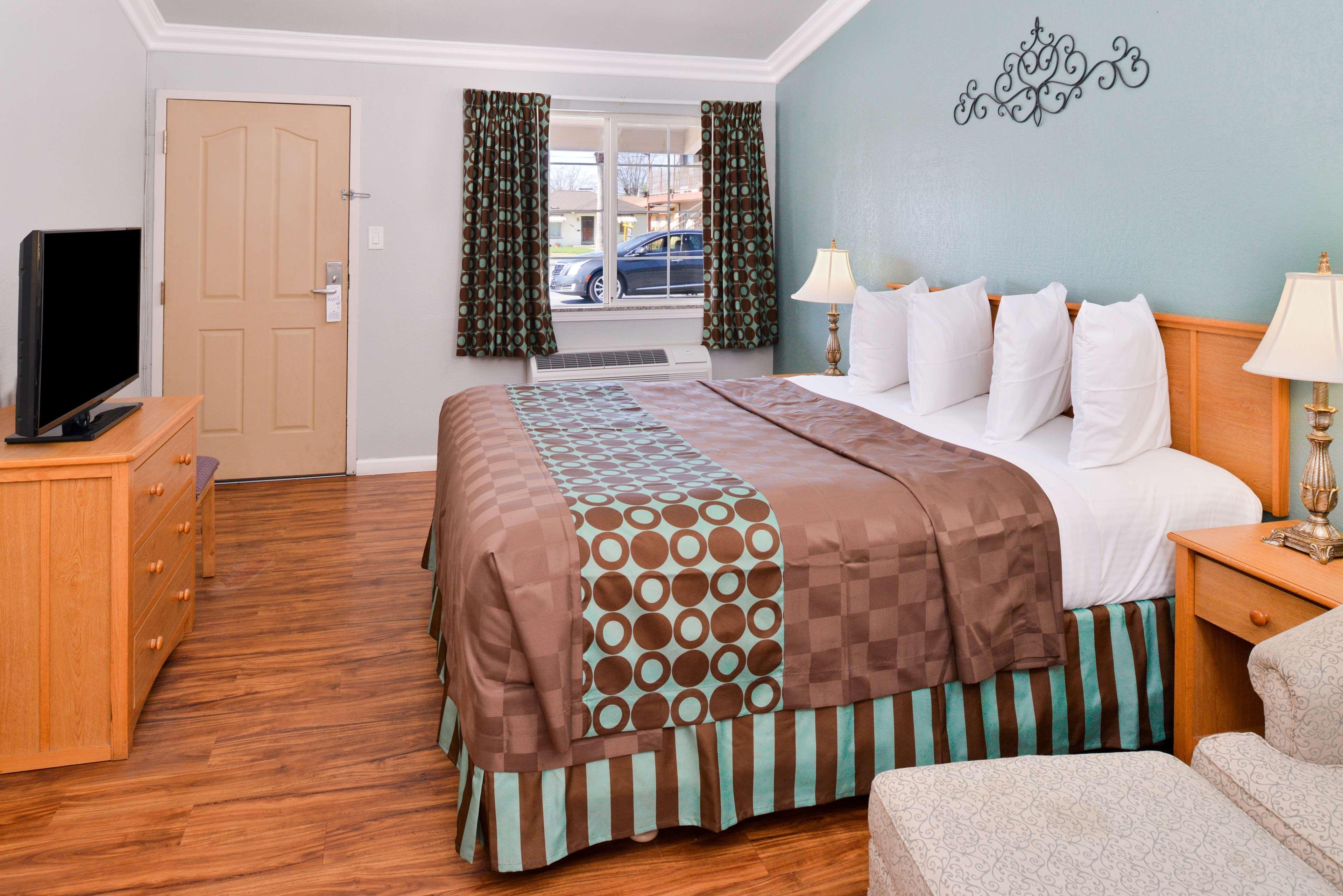 Americas Best Value Inn Los Banos Exterior photo
